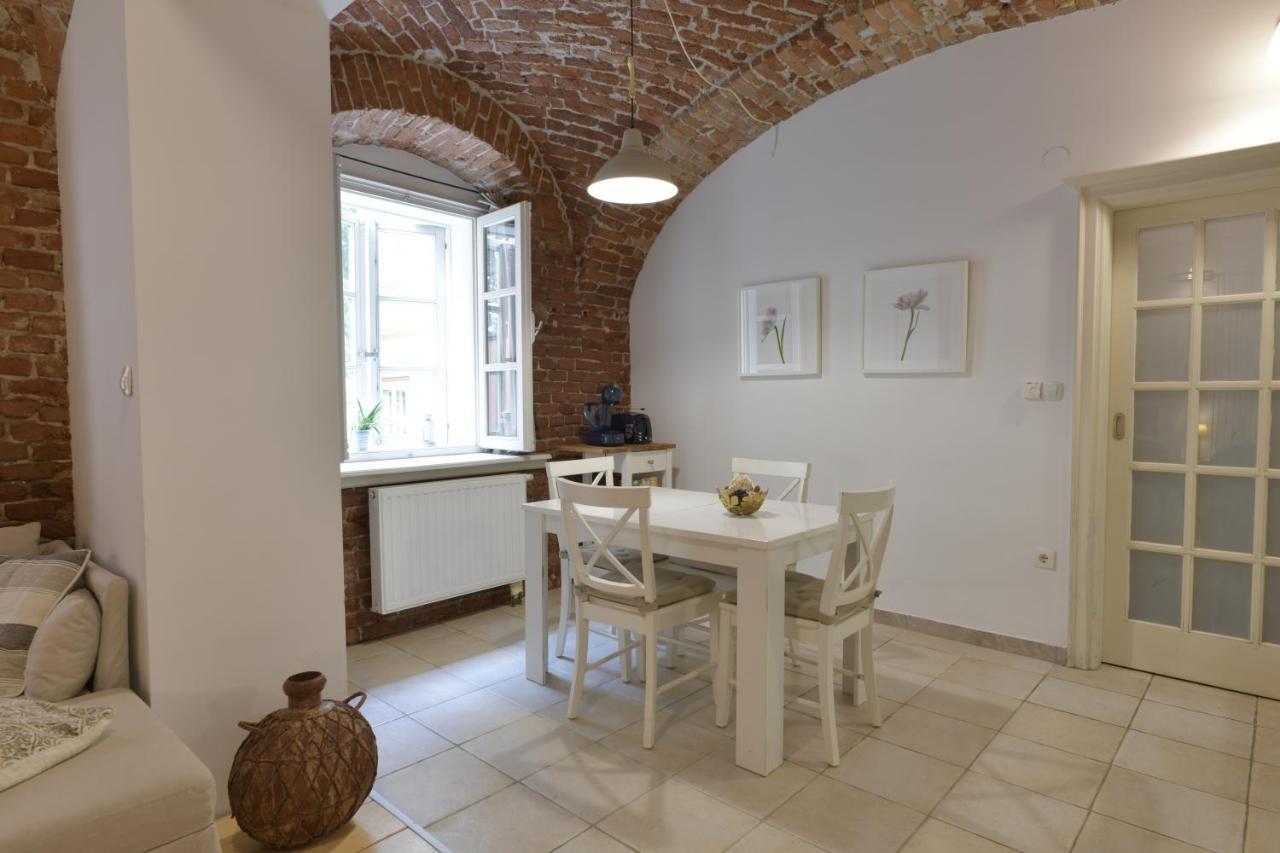 Apartment Azalea Zagreb Eksteriør billede